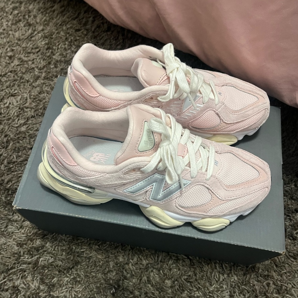 New Balance 9060